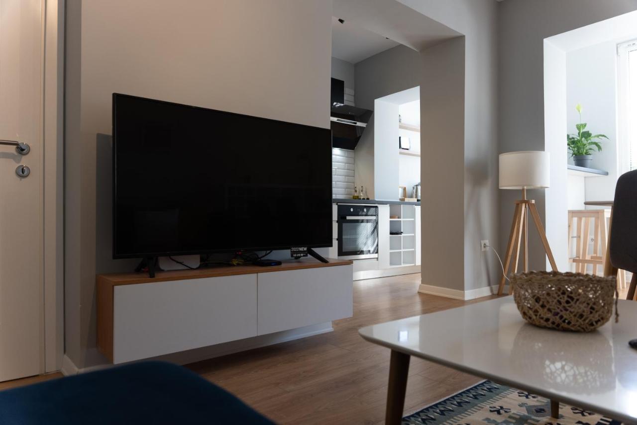 City Center Apartment Tirana Buitenkant foto